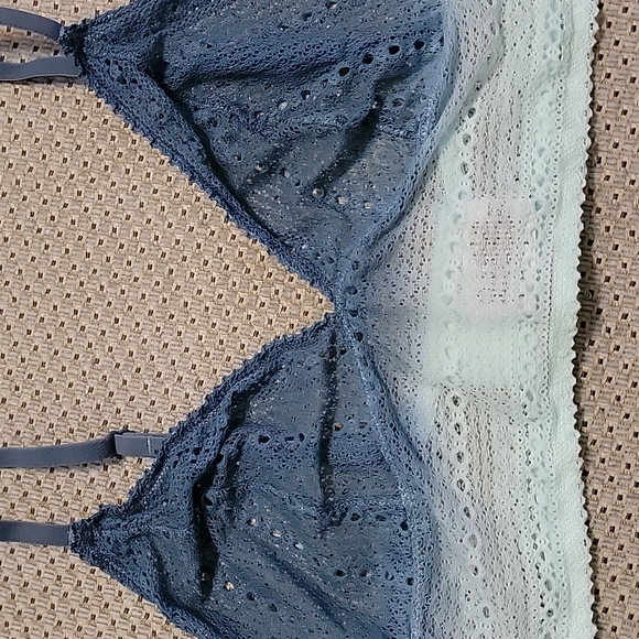 COPY - NWT Calvin Klein Lace Triangle Longline Bralettes- Size:L-Ivory - Picture 11 of 15